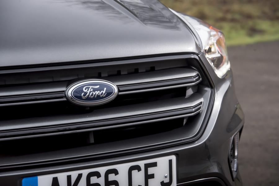 Детали экстерьера Ford Kuga ST-Line 2017 года  (UK) (фото 41 из 63)